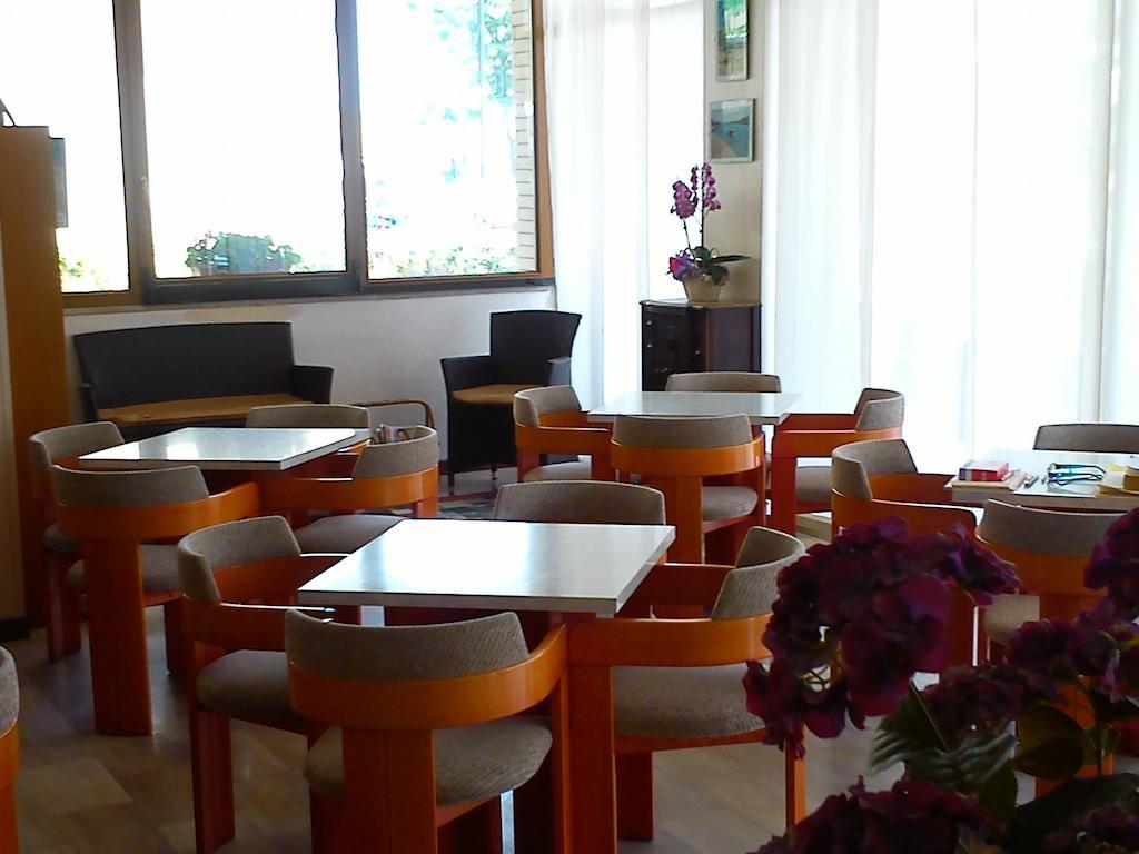 Hotel Darsena Cesenatico Kültér fotó