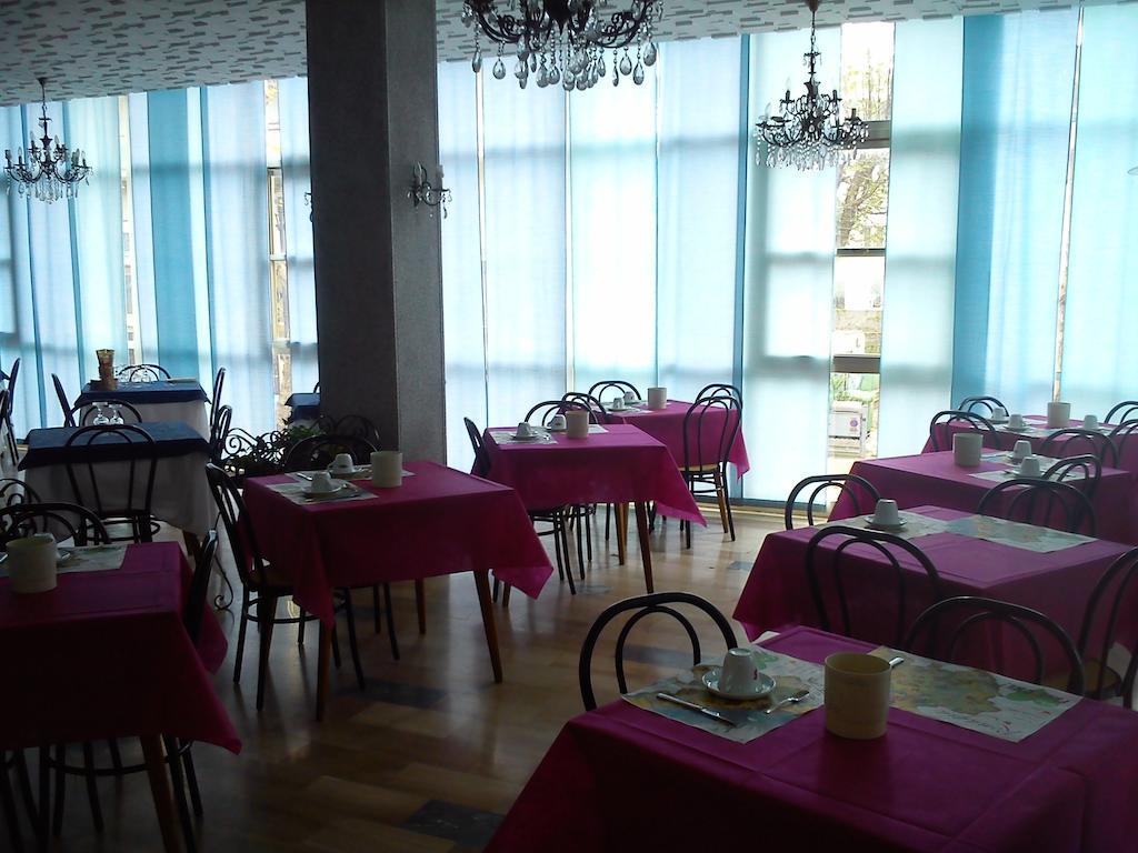 Hotel Darsena Cesenatico Kültér fotó