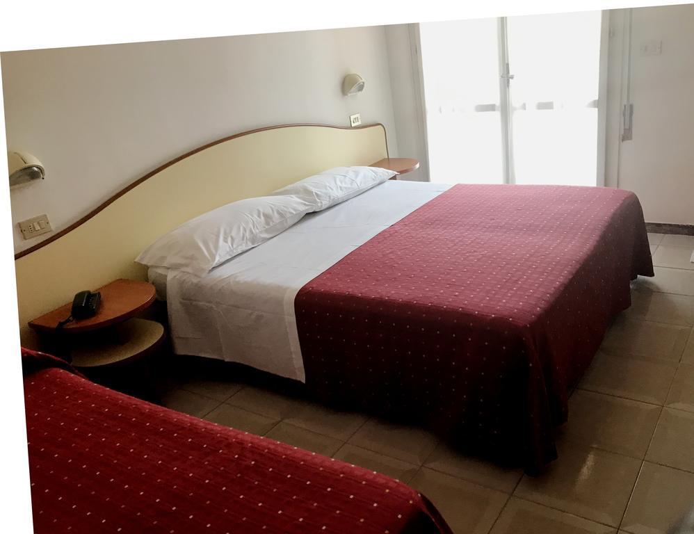 Hotel Darsena Cesenatico Kültér fotó