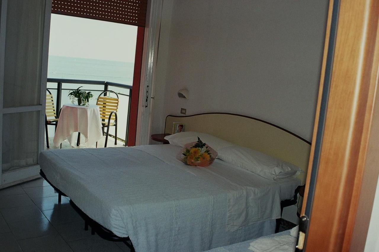 Hotel Darsena Cesenatico Kültér fotó