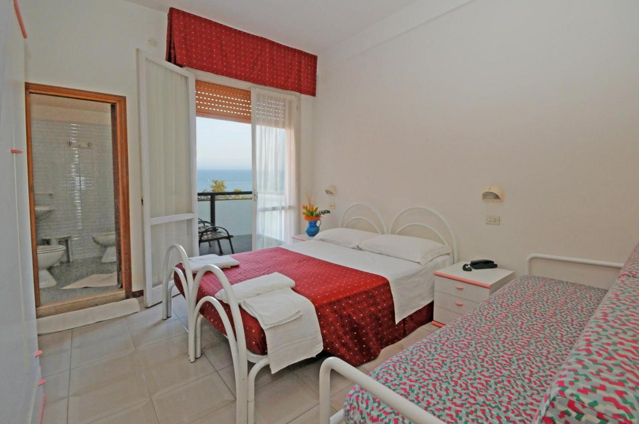Hotel Darsena Cesenatico Kültér fotó